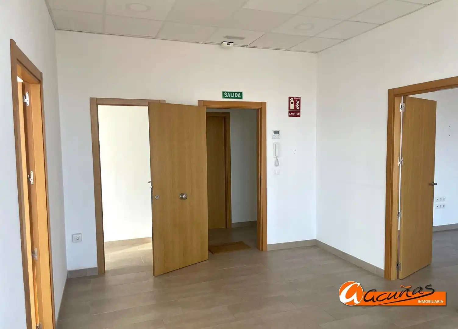 Oficina de lloguer a Zona de la Vega