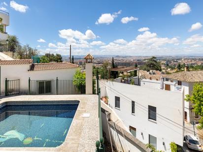 Swimming pool of House or chalet for sale in  Granada Capital  with Air Conditioner, Terrace and Swimming Pool