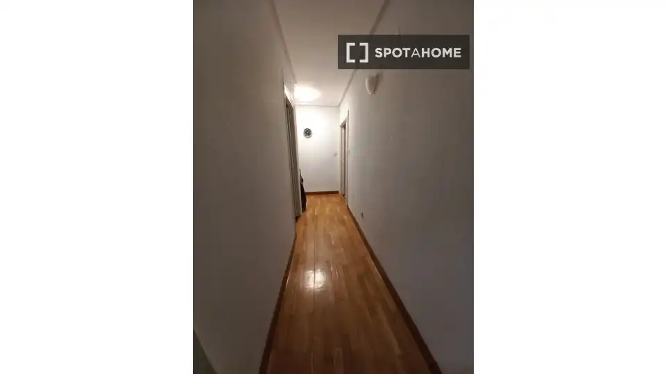 Flat for share in Numancia - San Fernando