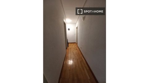 Foto 4 de Habitació a Numancia - San Fernando, Santander