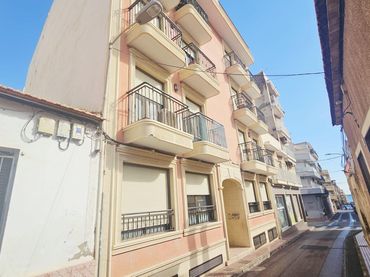 Apartament amb balcó en venda a Pueblo