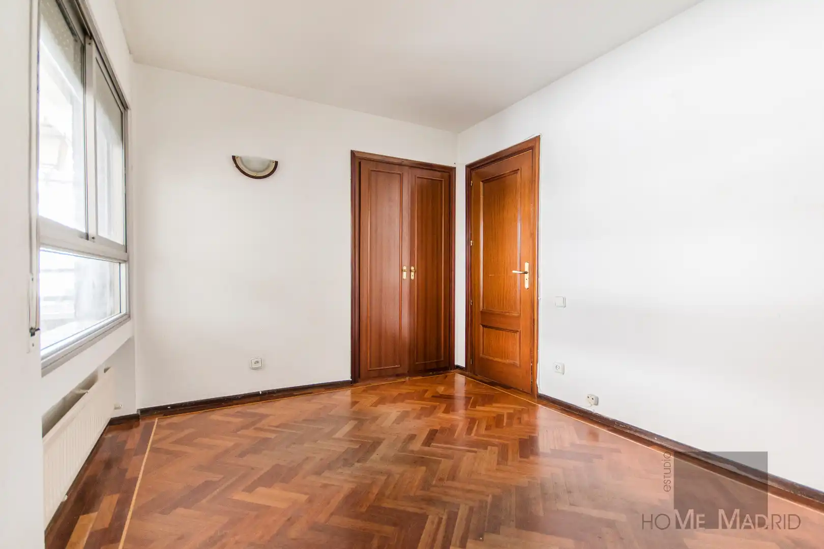 Bedroom of Flat for sale in Madrid  with Air Conditioner, Heating and Parquet flooring