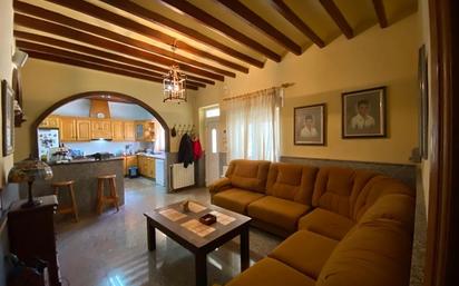 Sala d'estar de Finca rústica en venda en Monóvar  / Monòver amb Aire condicionat i Terrassa