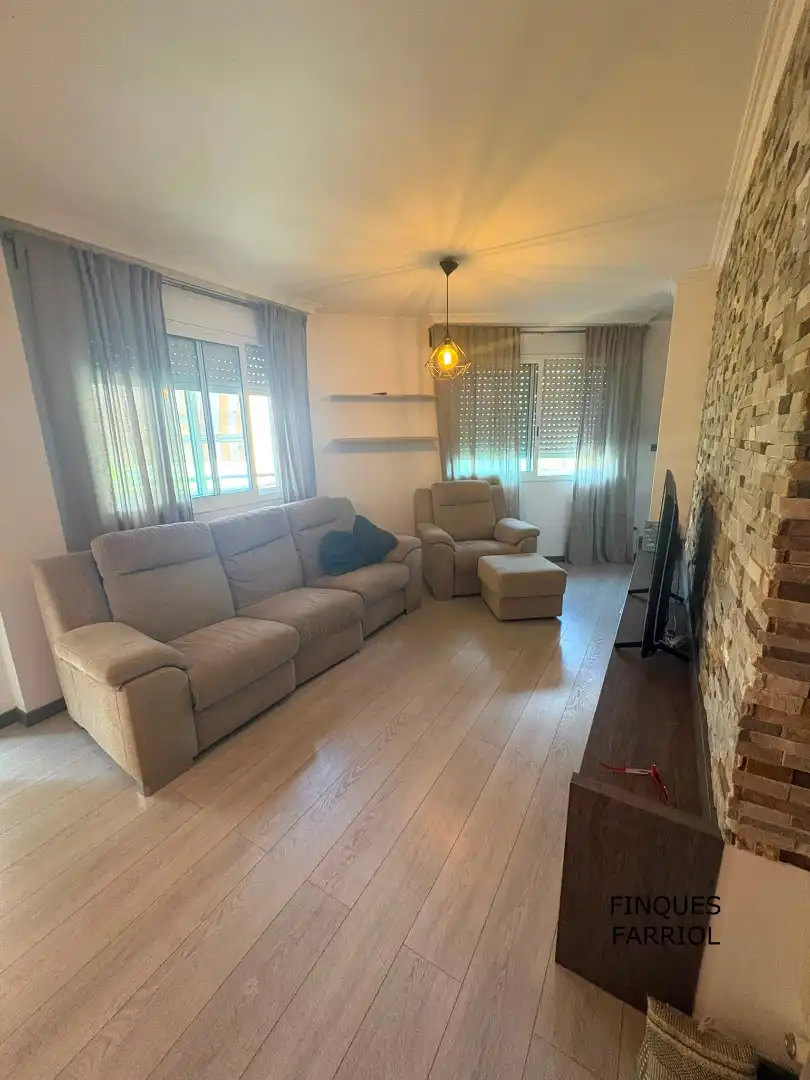 Sala d'estar de Pis de lloguer en Reus amb Aire condicionat, Calefacció i Parquet