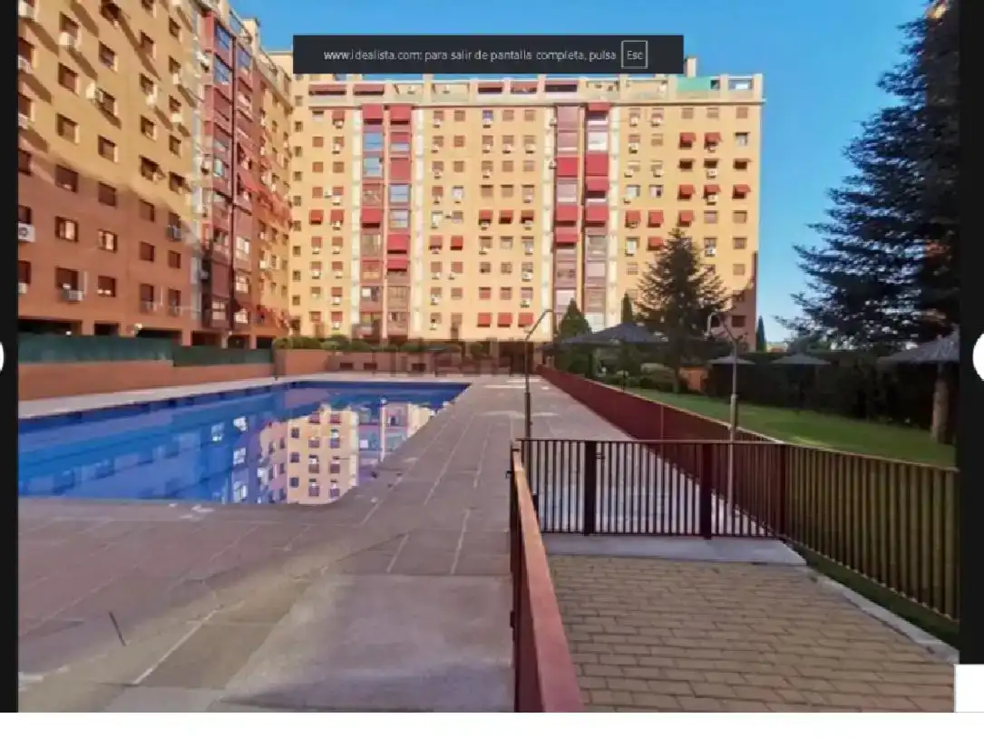 Piscina de Piso en venta en Madrid con Aire acondicionado, Calefacción y Parquet