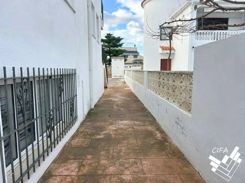 Vista exterior de Apartament en venda en Vinaròs amb Aire condicionat, Calefacció i Moblat