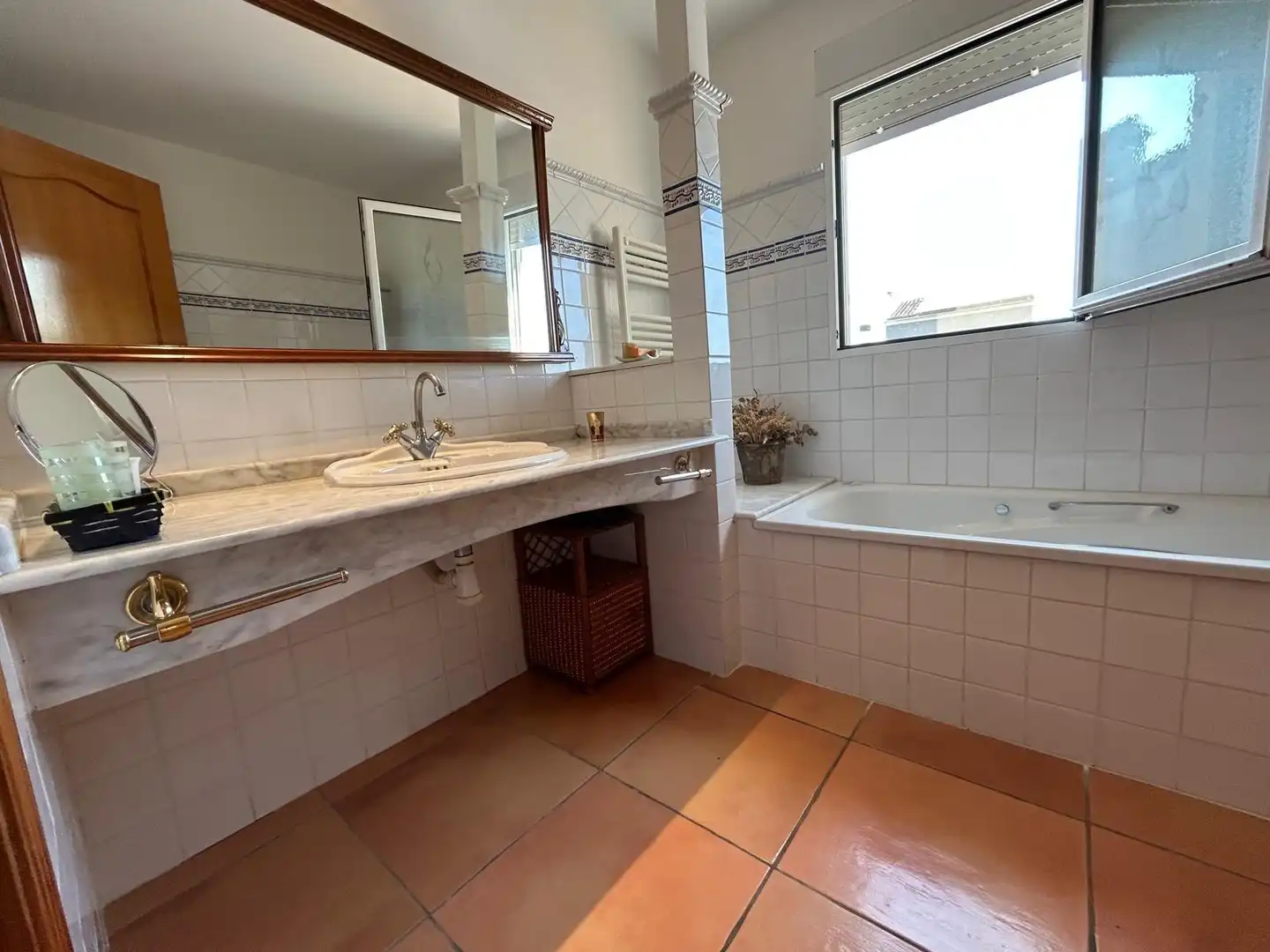 Baño de Casa o chalet en venta en La Font d'en Carròs con Aire acondicionado, Calefacción y Jardín privado