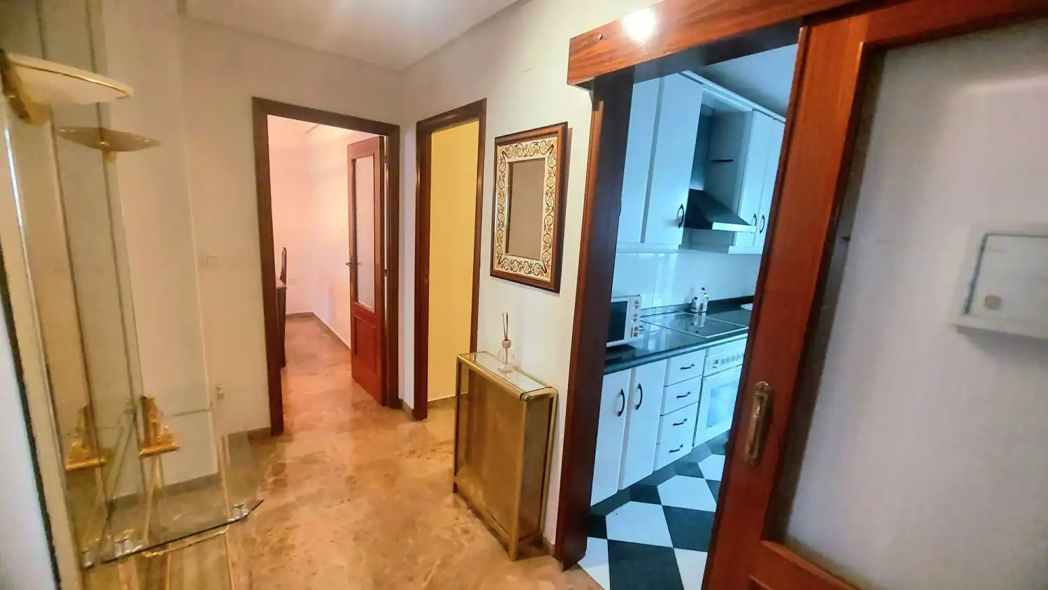 Piso de alquiler en Jaén con Calefacción, Terraza y Amueblado