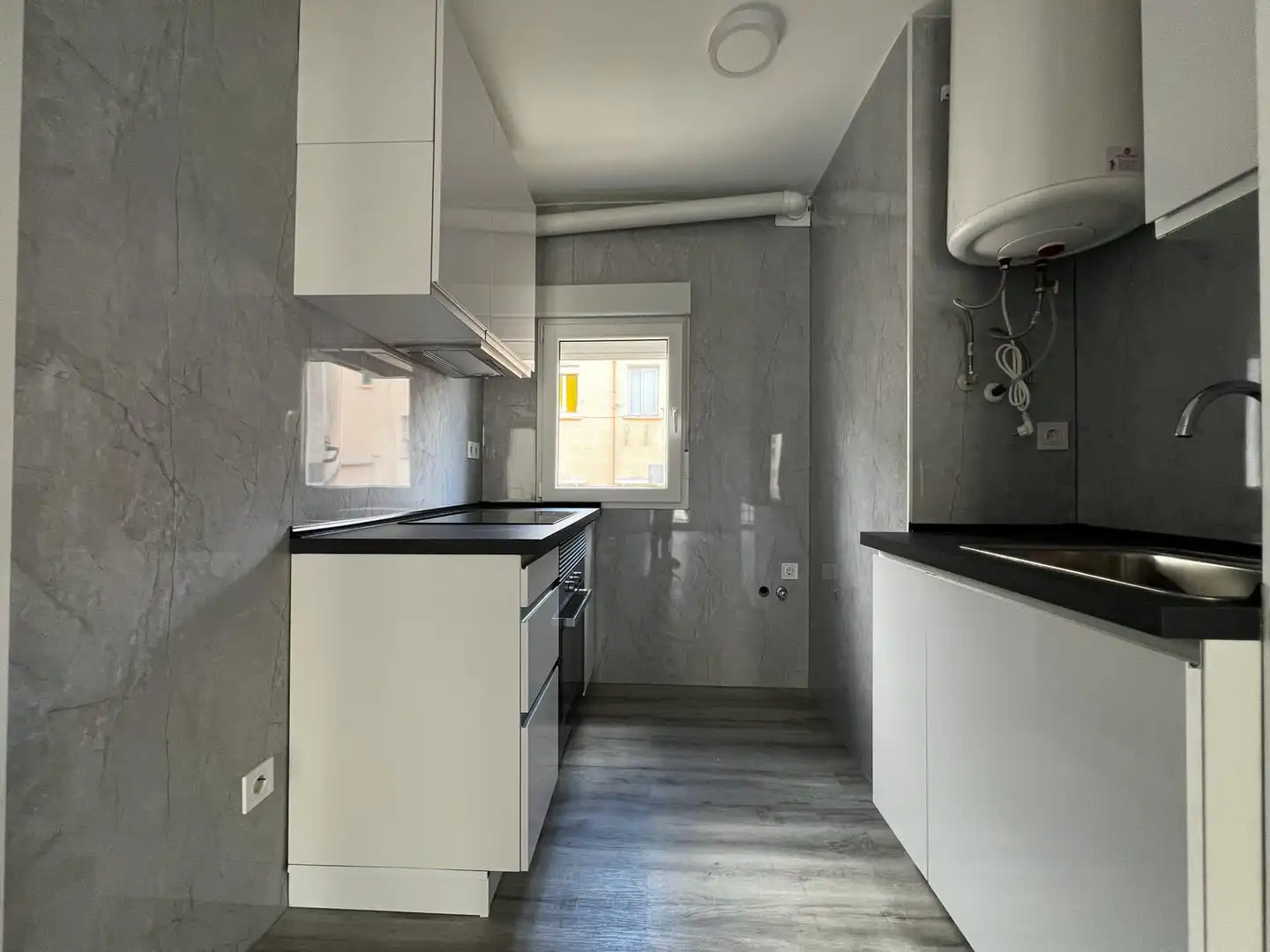 Kitchen of Flat for sale in Madrid