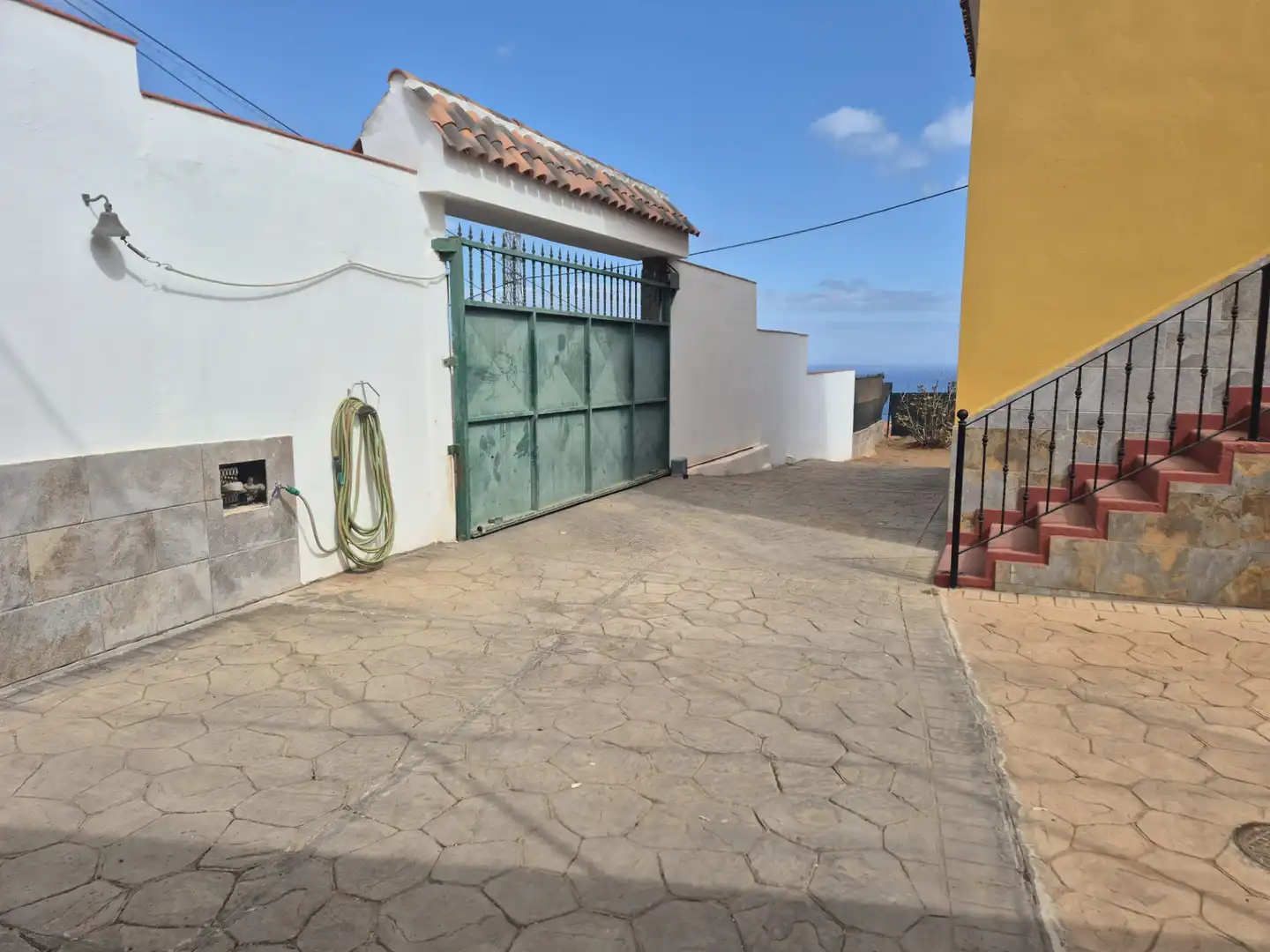 Vista exterior de Casa o chalet en venta en Candelaria con Jardín privado, Terraza y Amueblado
