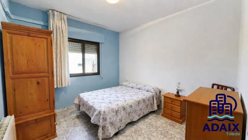 Habitación de Casa adosada en venta en Huecas con Calefacción y Balcón