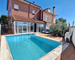 Swimming pool of Single-family semi-detached for sale in San Mamés de Burgos  with Terrace and Swimming Pool