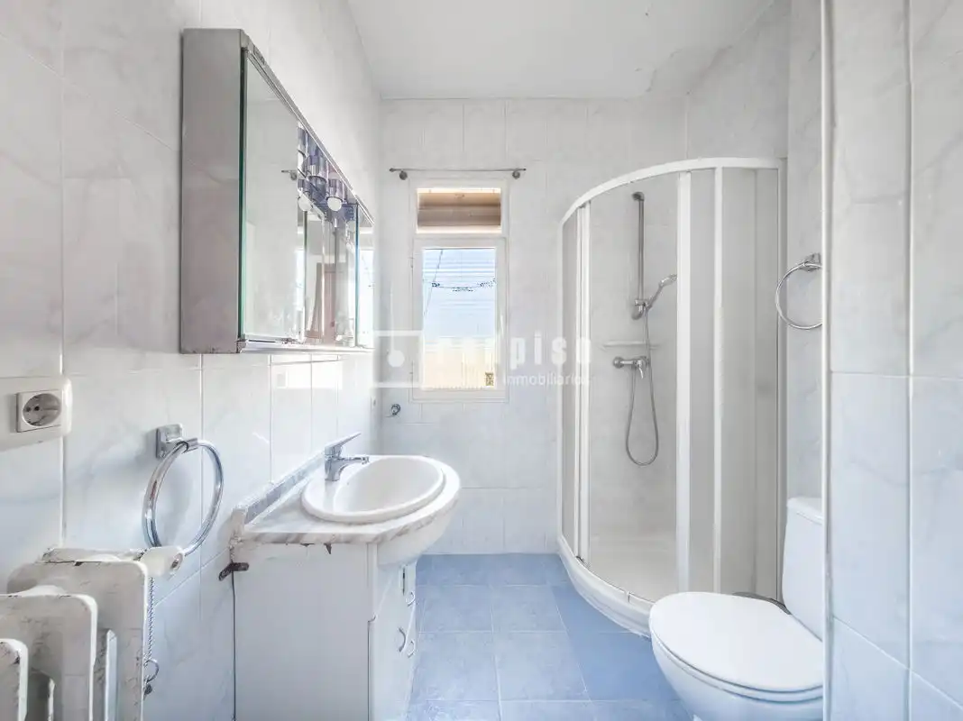 Baño de Ático en venta en Madrid con Aire acondicionado, Calefacción y Parquet