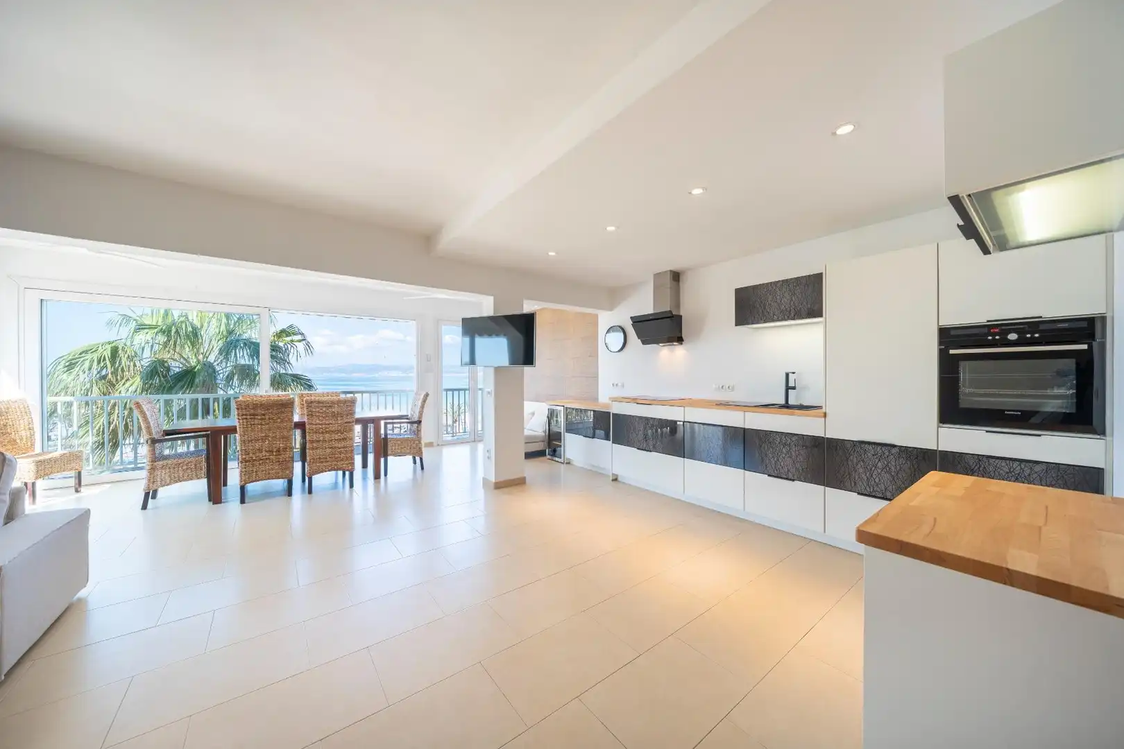 Appartamento con terrazza in vendita a Avenida MIRAMAR 11, imagen 5