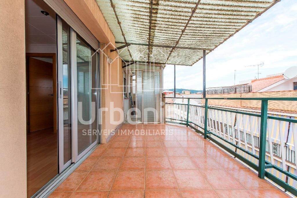Terrasse von Dachboden zum Verkauf in Mataró mit Heizung und Terrasse