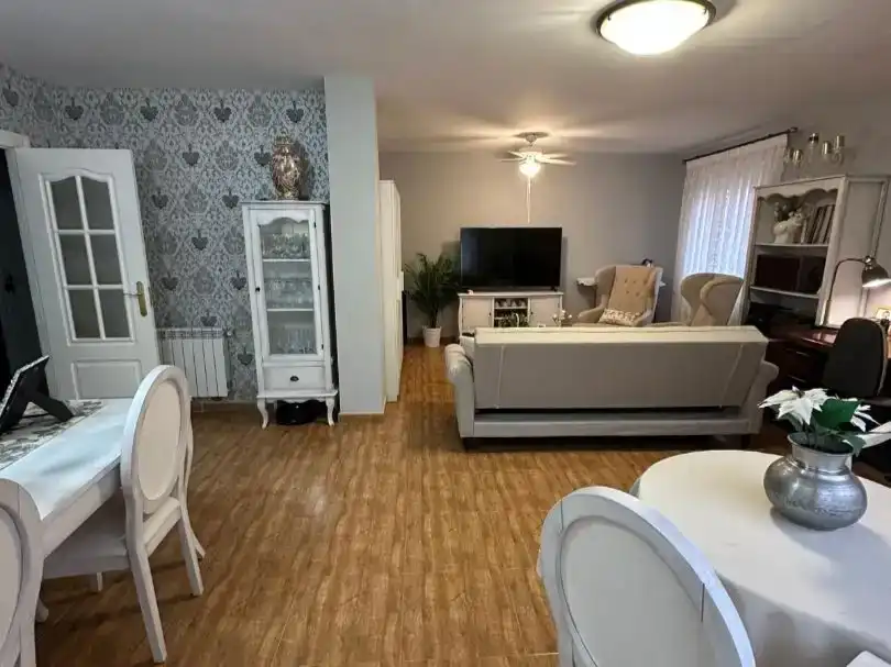 Sala de estar de Casa o chalet en venta en La Roda con Aire acondicionado y Balcón