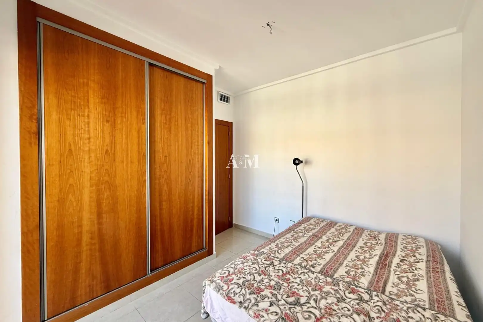 Habitación de Casa adosada de alquiler en Rojales con Aire acondicionado, Calefacción y Jardín privado