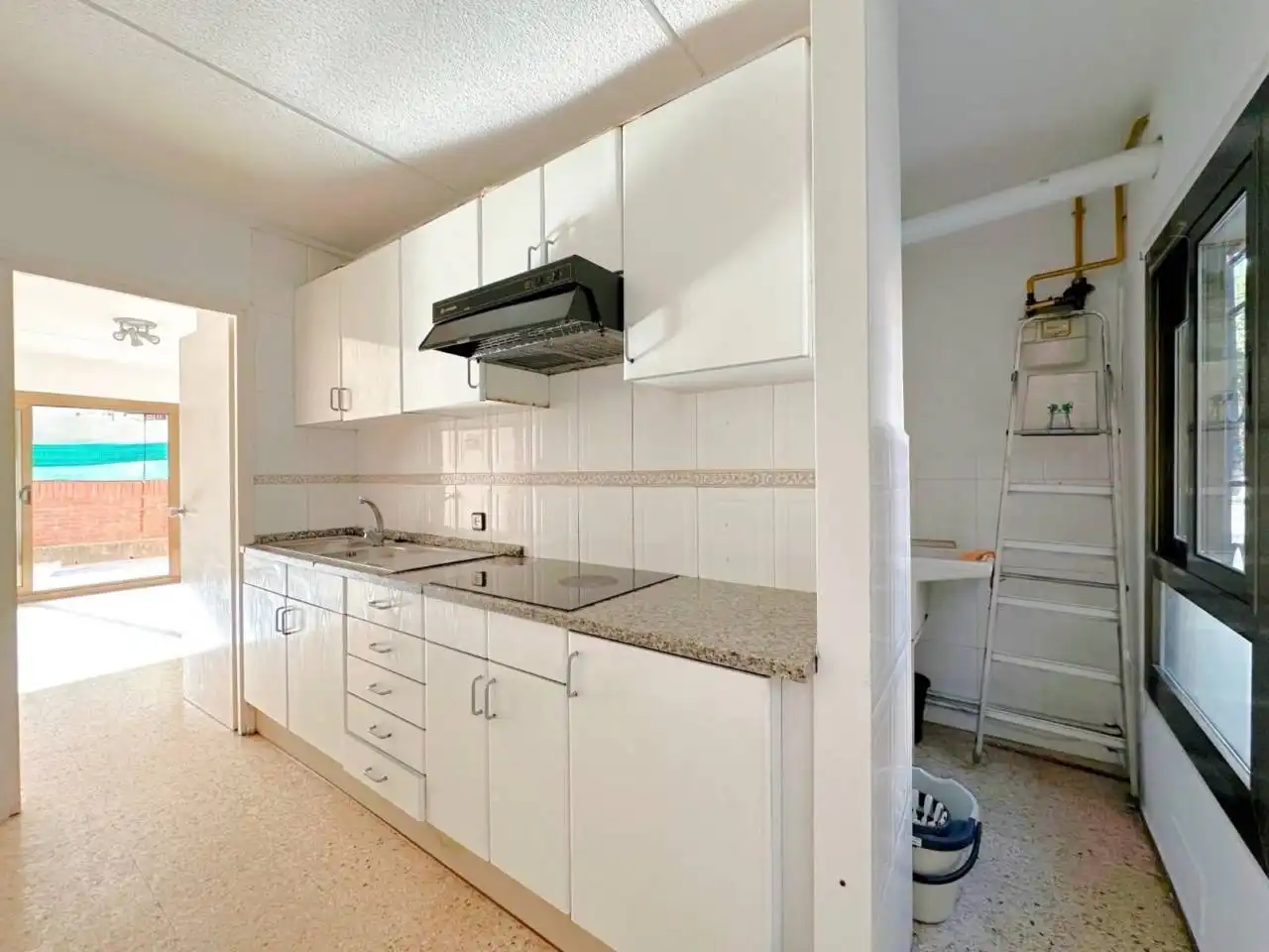 Kitchen of Flat for sale in Cerdanyola del Vallès  with Heating, Private garden and Terrace