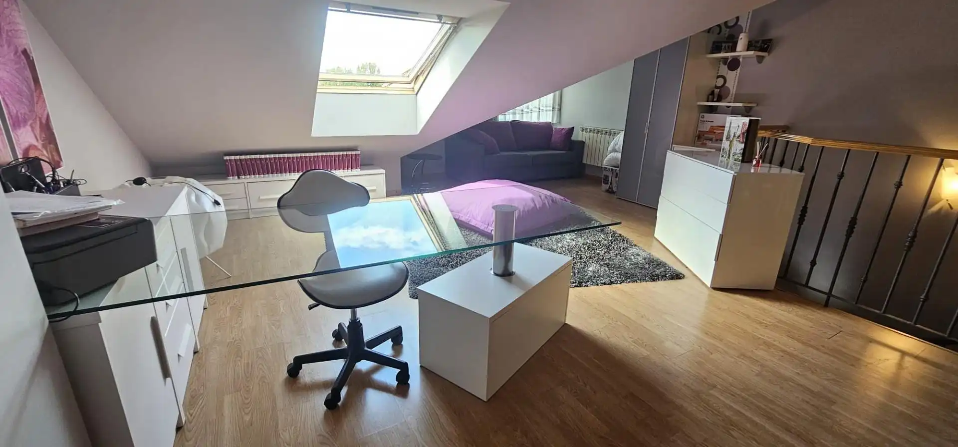 Wohnzimmer von Einfamilien-Reihenhaus zum Verkauf in Villaquilambre mit Heizung, Privatgarten und Parkett