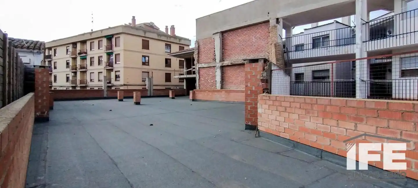Terrassa de Edifici en venda en Alagón