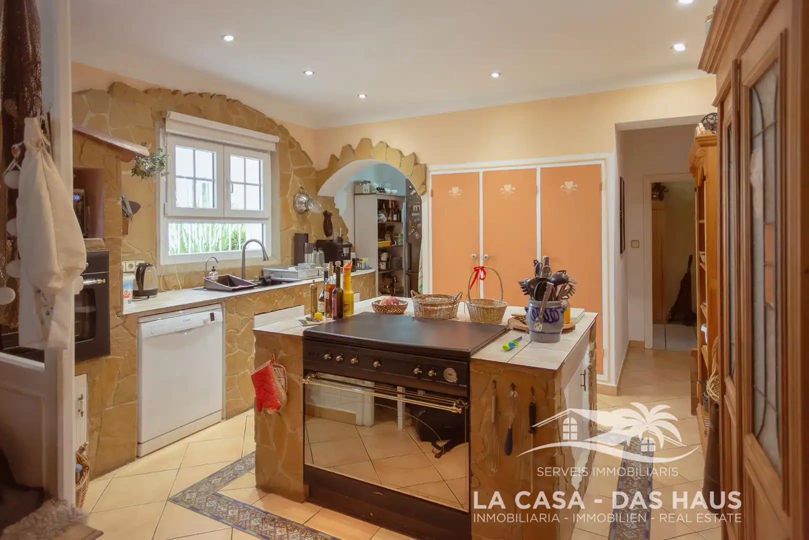 Cocina de Finca rústica en venta en Maçanet de la Selva