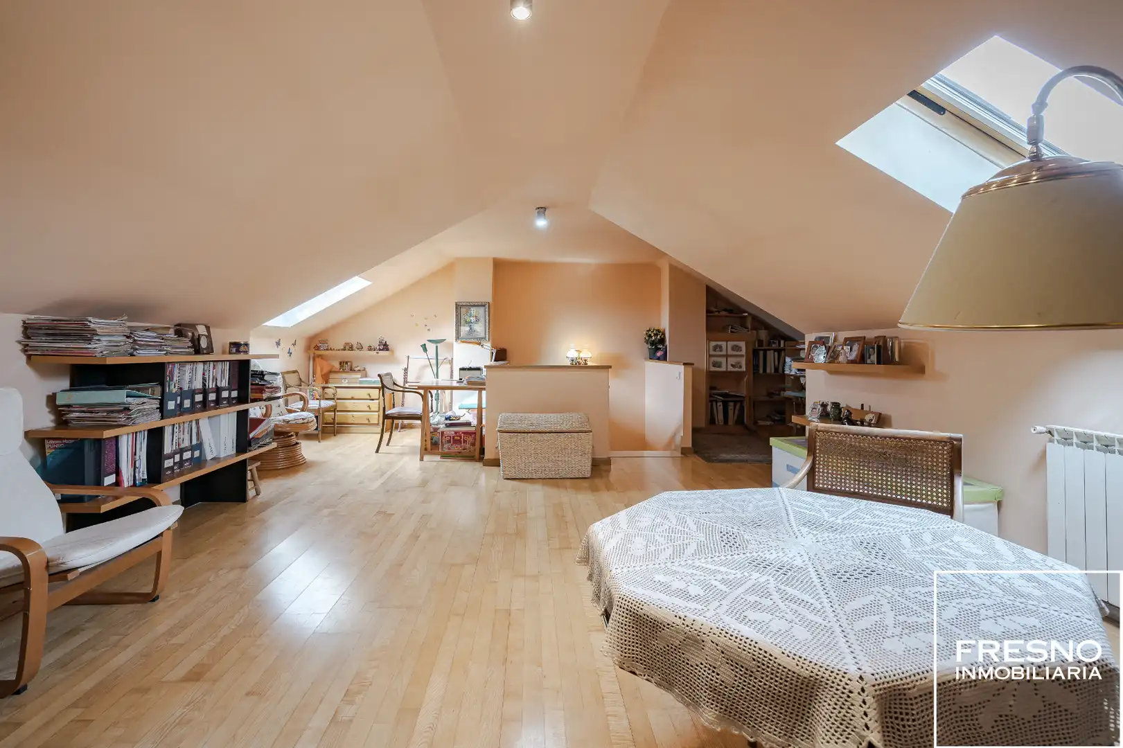 Detached homes for sale in Cobeña  with Air Conditioner, Heating and Private garden