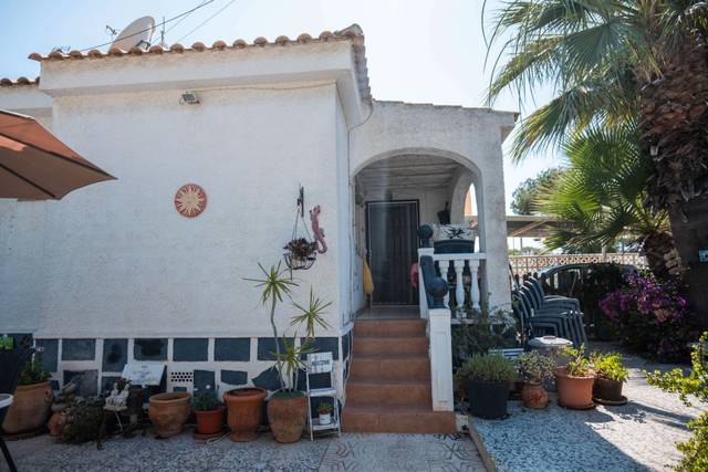 Casa adosada en Venta en El Pinar de Campoverde
