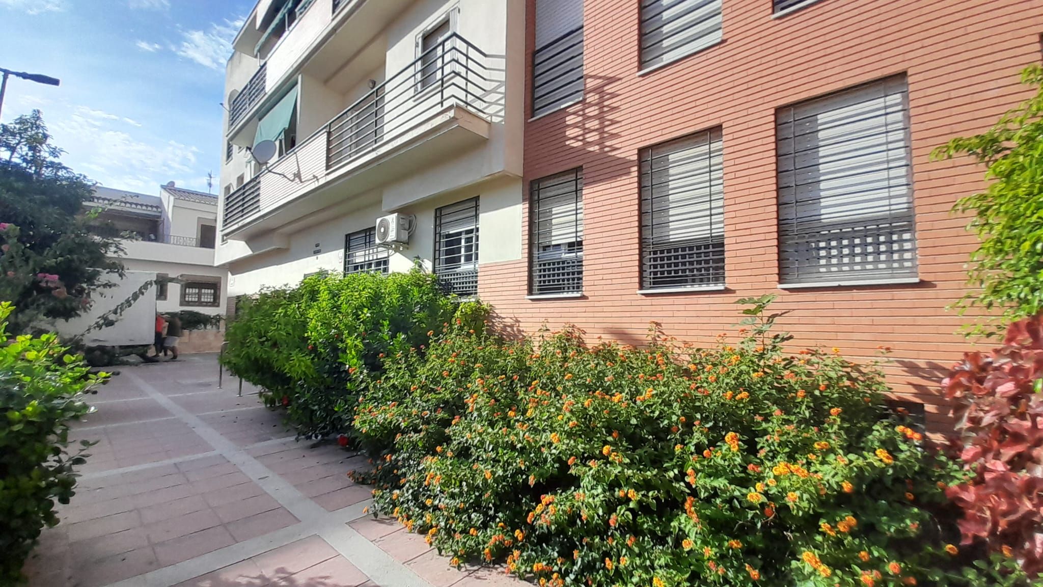 Exterior view of Flat for sale in Motril  with Air Conditioner, Terrace and Furnished