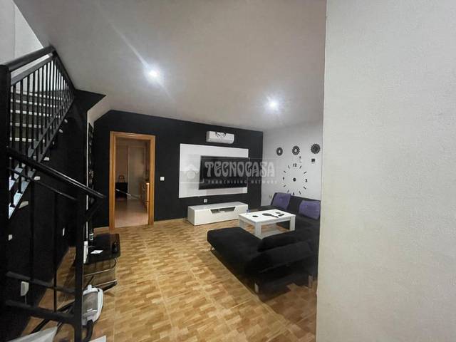 Casa adosada en Venta en Güevéjar