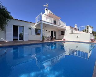 Vista exterior de Casa o xalet en venda en Sant Lluís amb Jardí privat, Terrassa i Piscina