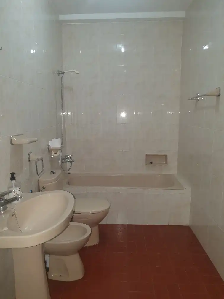 Badezimmer von Wohnung zum Verkauf in Berja mit Balkon