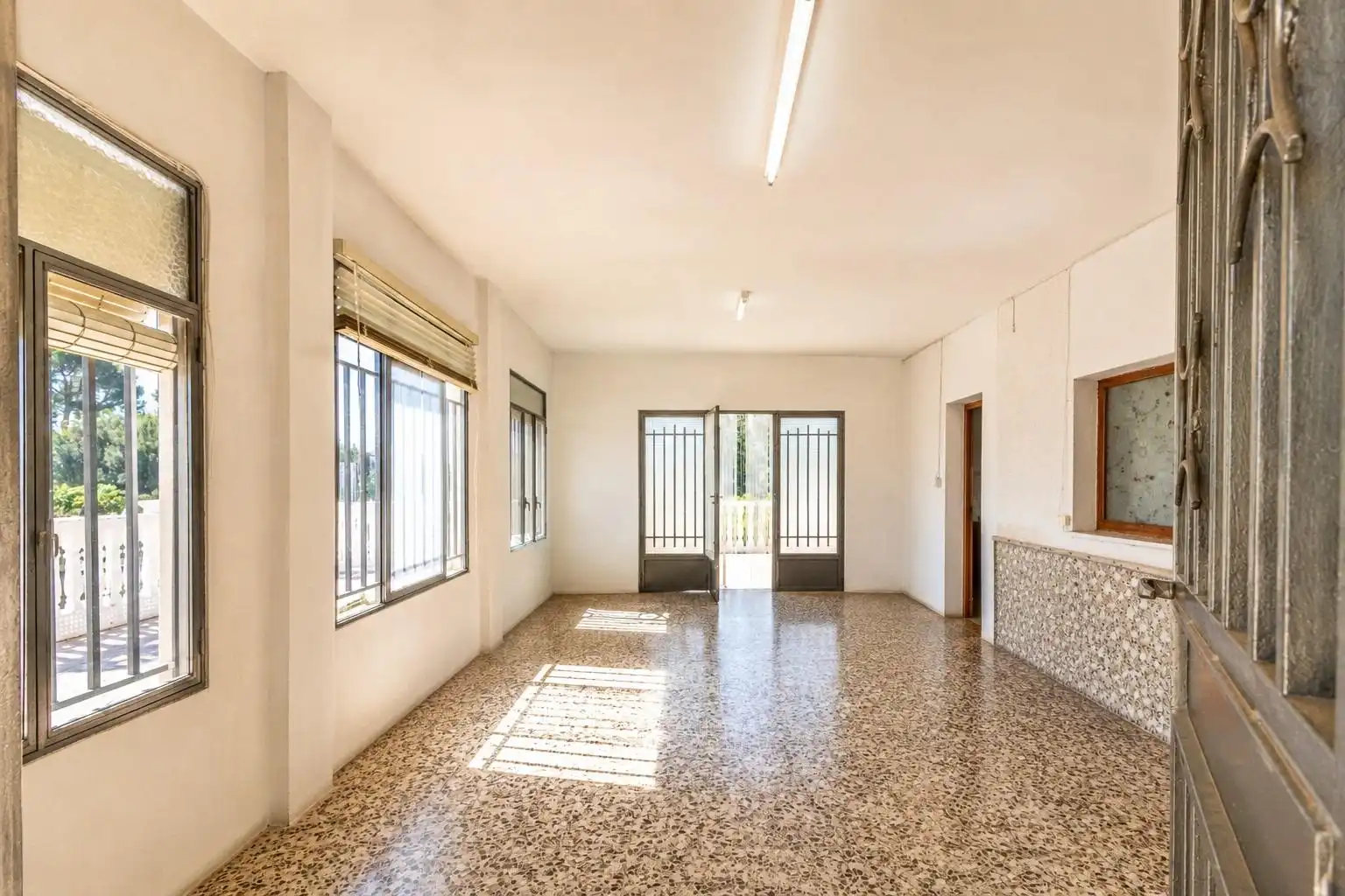 Haus oder Chalet zum Verkauf in Carlet mit Privatgarten, Terrasse und Schwimmbad