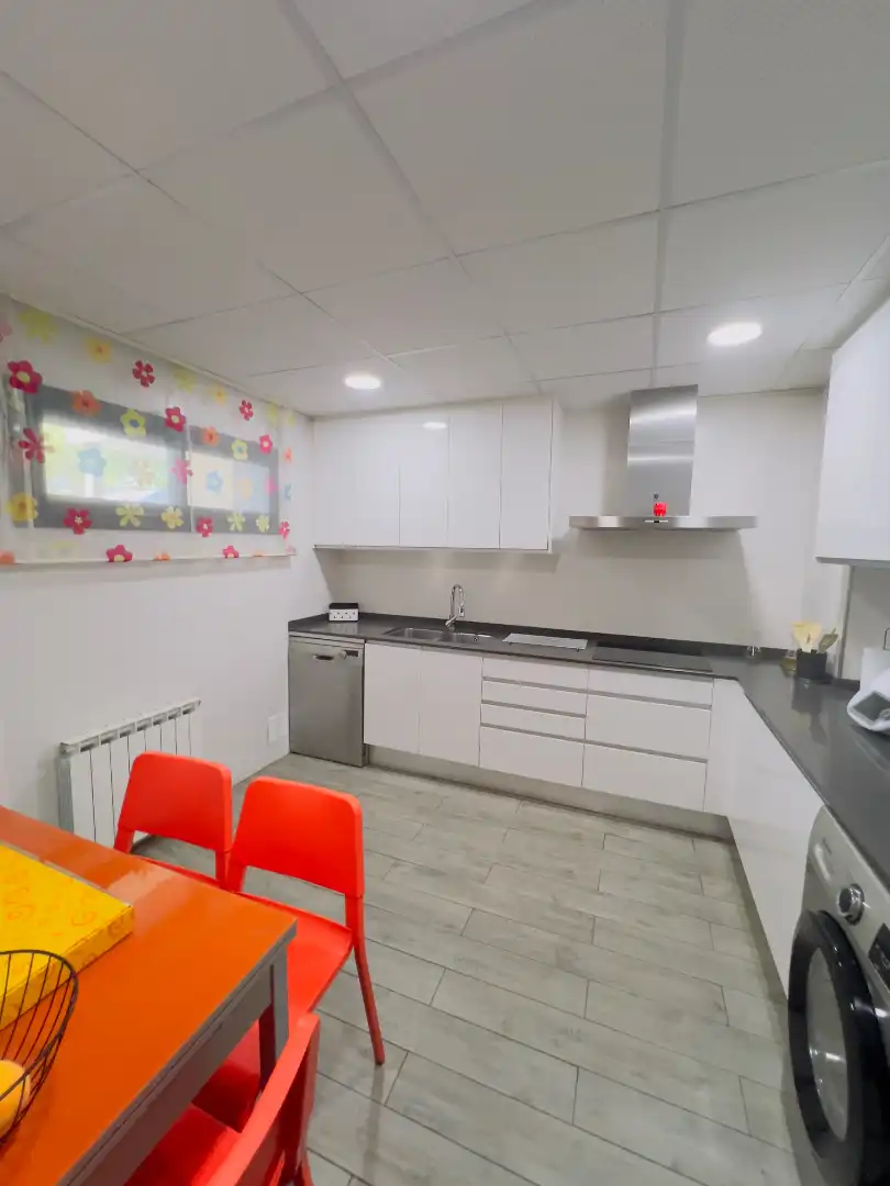 Cocina de Casa adosada en venta en Reus con Aire acondicionado, Calefacción y Jardín privado