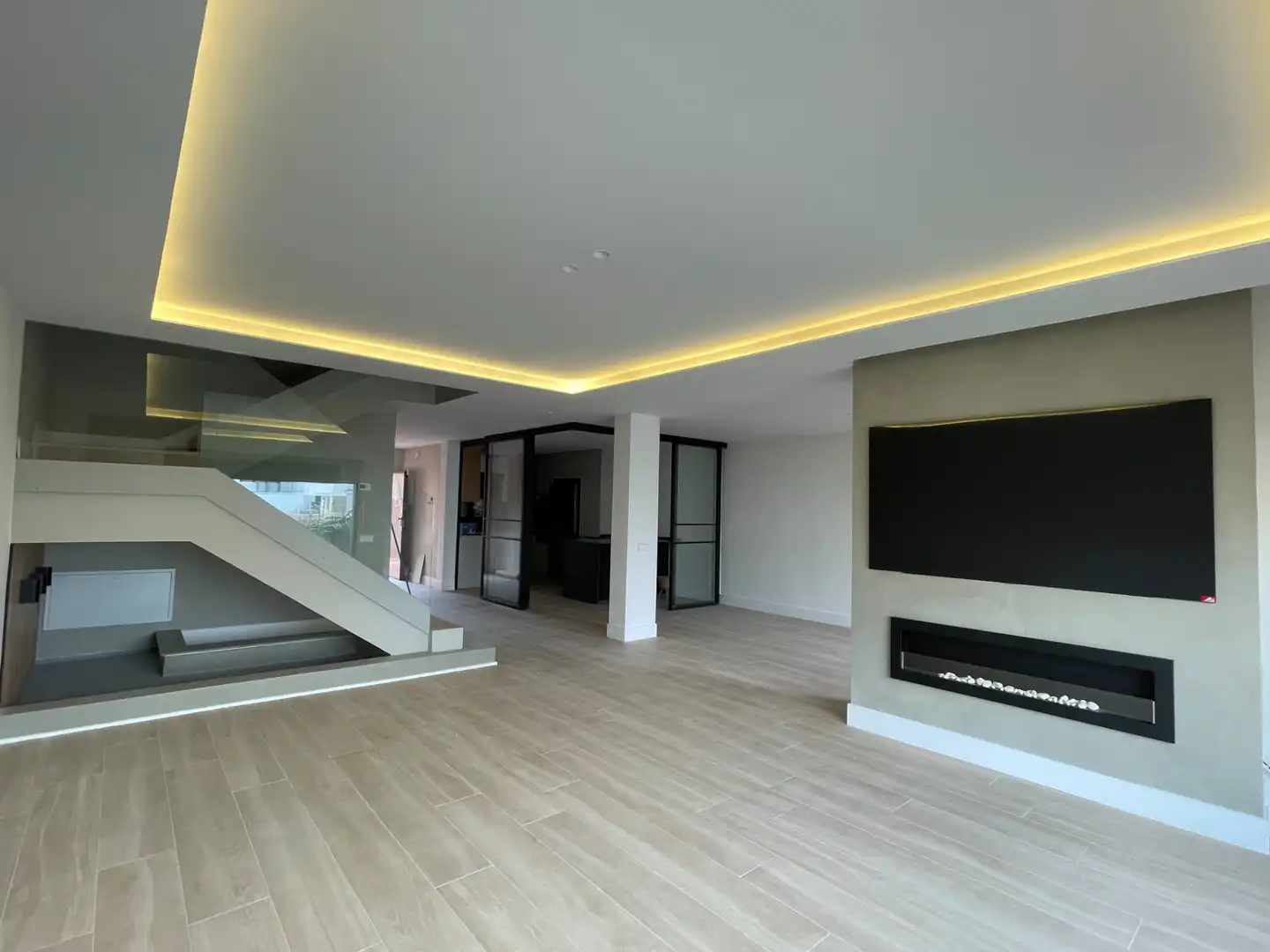 Houses for sale in  Madrid Capital  with Air Conditioner, Heating and Private garden