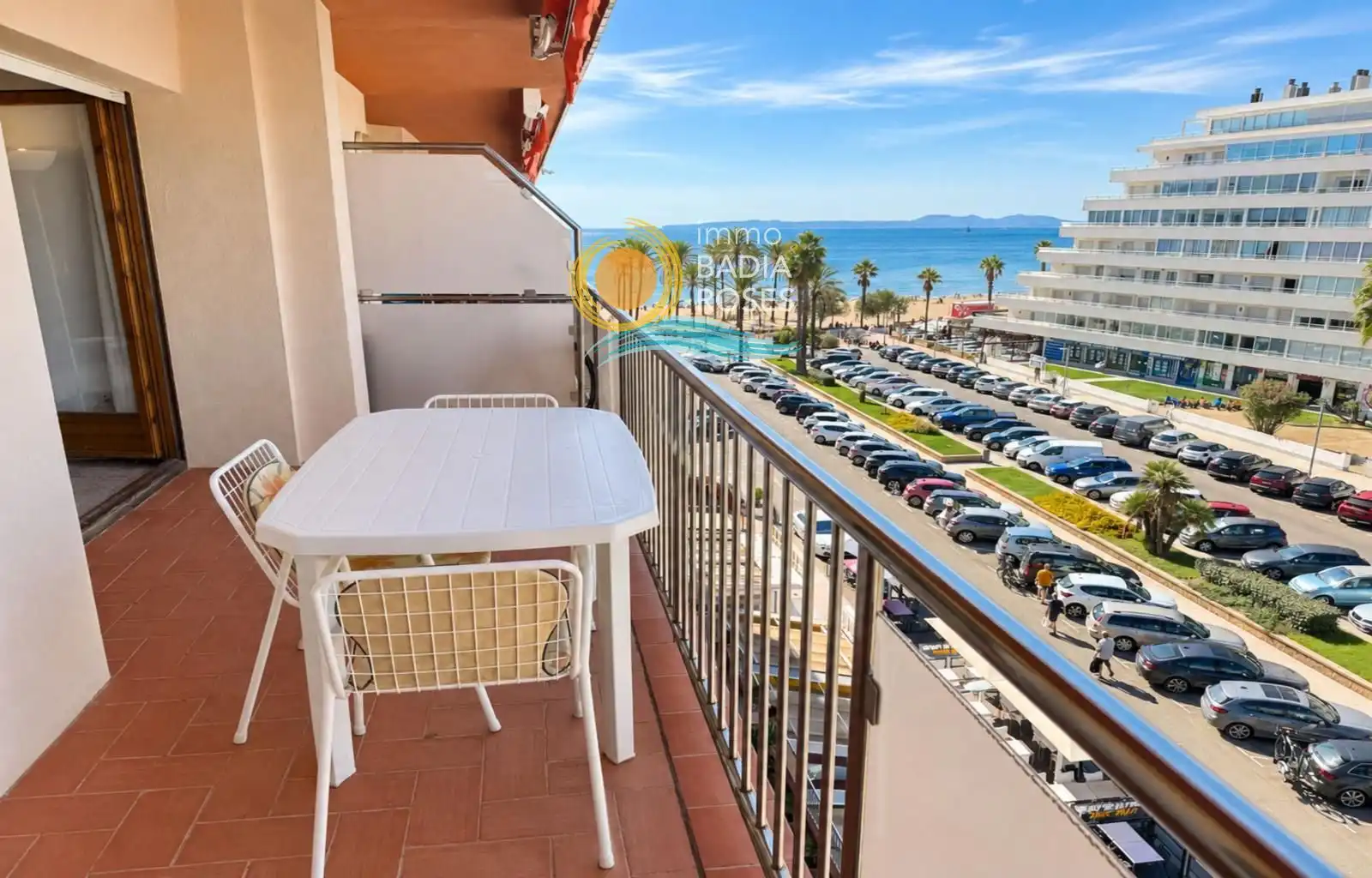 Flat with terrace for sale in DE LA PLATJA 8