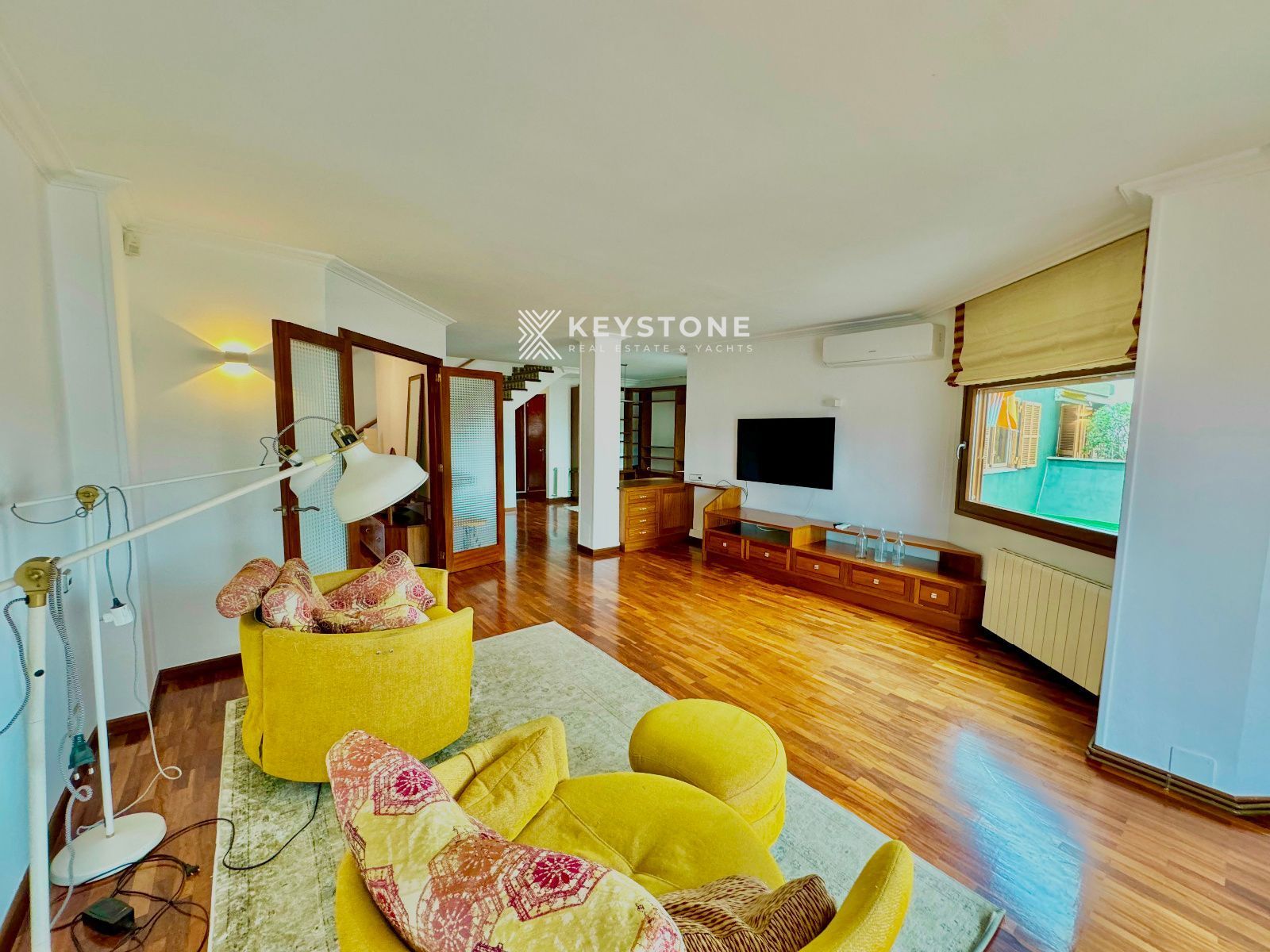 Sala d'estar de Àtic de lloguer en  Palma de Mallorca amb Aire condicionat, Terrassa i Traster