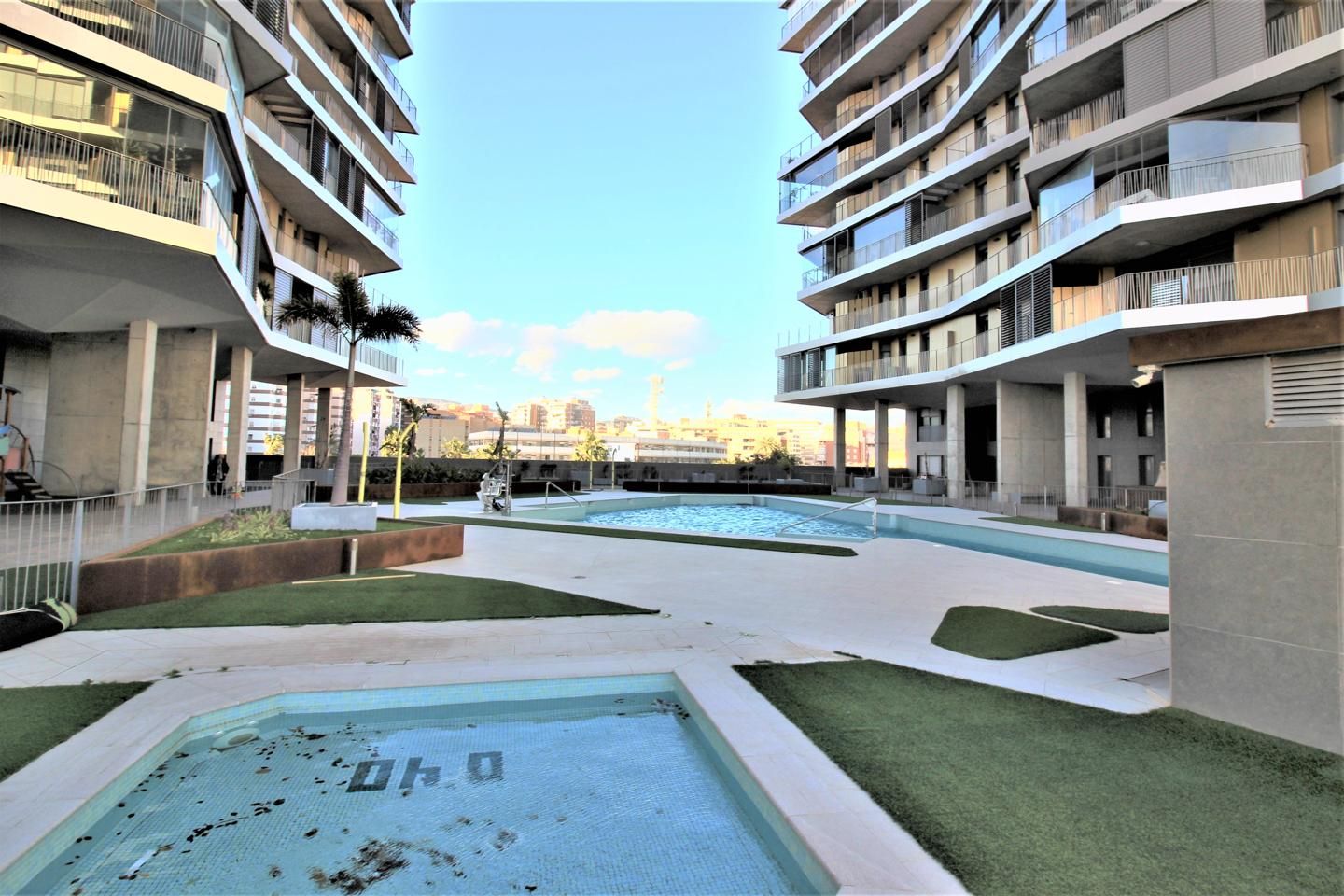 Piscina de Piso de alquiler en  Almería Capital con Aire acondicionado, Terraza y Piscina comunitaria
