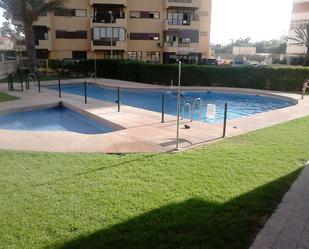 Piscina de Pis de lloguer en Roquetas de Mar amb Aire condicionat i Terrassa