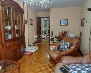 Living room of Flat for sale in Ourense Capital   with Heating, Parquet flooring and Furnished