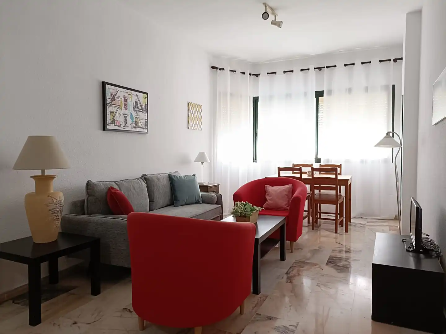 Apartamento de alquiler en Avenida Alcalde Luis Uruñuela, Urbadiez - Entrepuentes