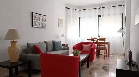 Foto 5 de Apartamento de alquiler en Avenida Alcalde Luis Uruñuela, Urbadiez - Entrepuentes, Sevilla Capital