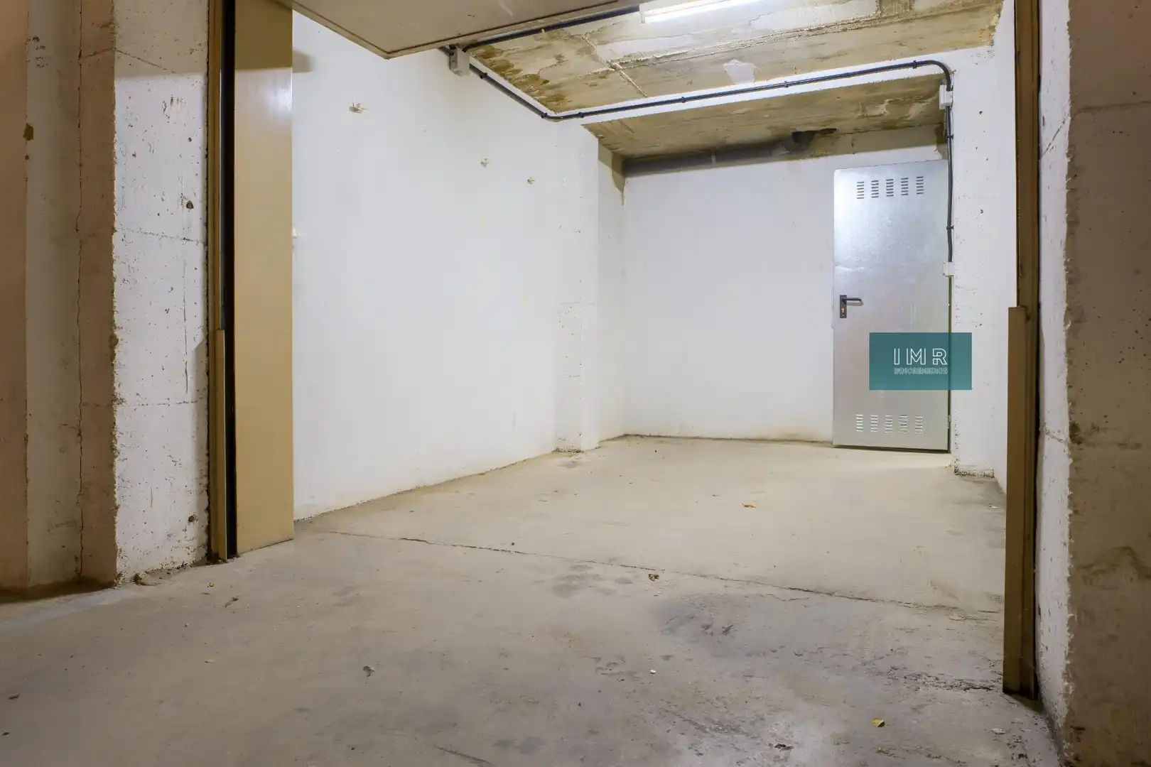 Duplexes for sale in Sevilla  with Air Conditioner, Storage room and Community pool
