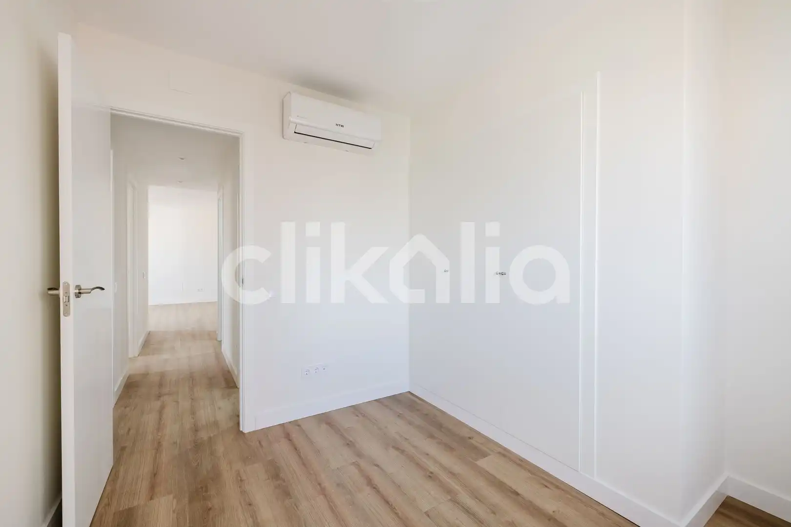 Bedroom of Flat for sale in Málaga  with Air Conditioner and Terrace