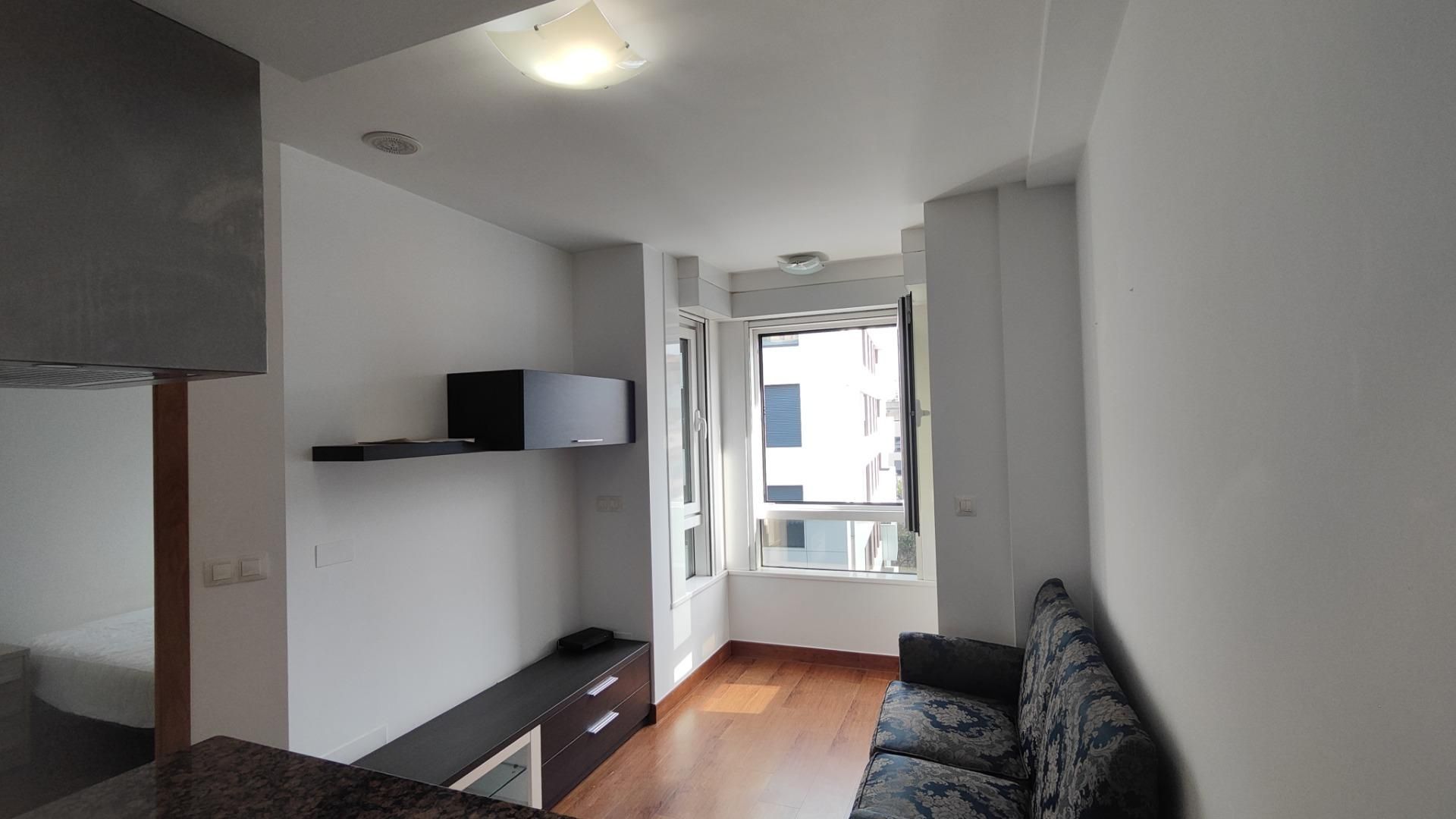 Apartament de lloguer a Calle de la Primavera, Cuatro Caminos - Plaza de la Cubela