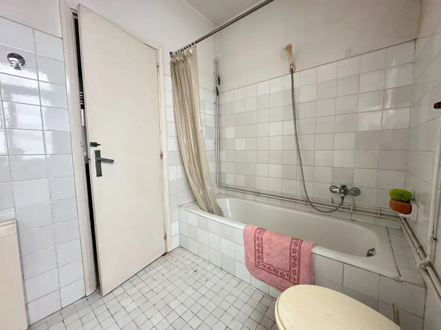 Baño de Piso en venta en Santiago de Compostela  con Calefacción y Trastero
