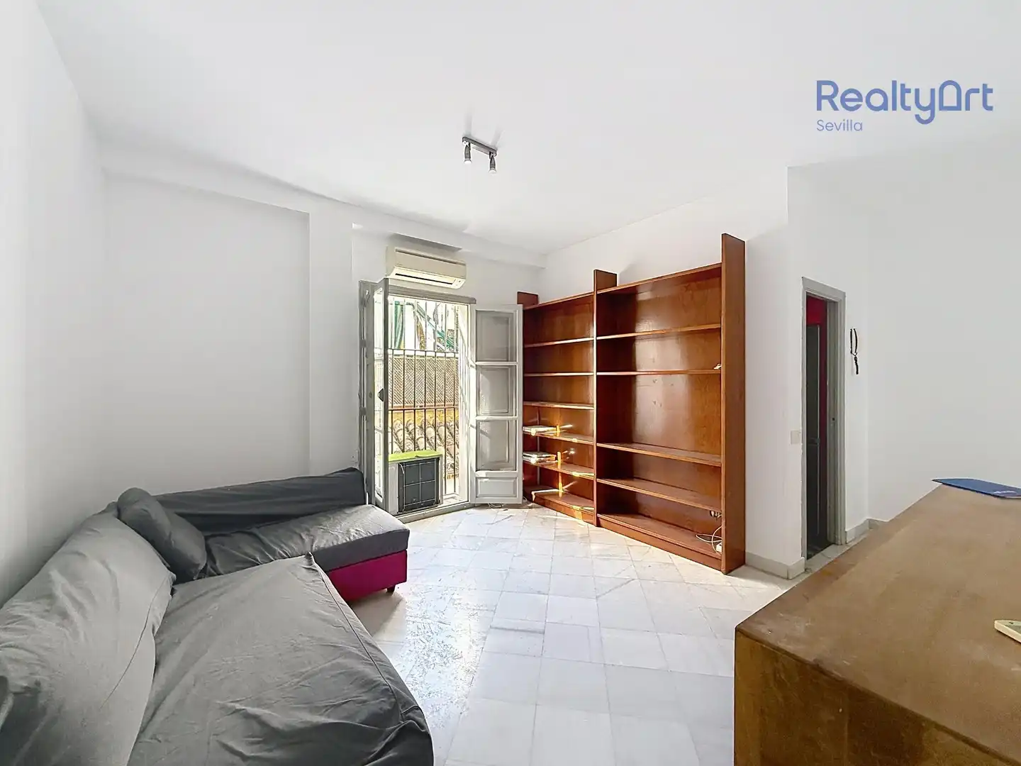 Sala de estar de Piso en venta en Sevilla con Aire acondicionado y Balcón
