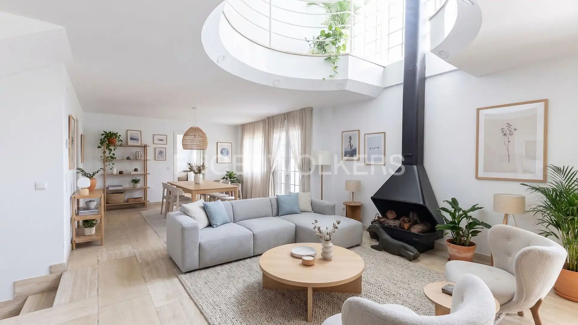 Living room of Single-family semi-detached for sale in  Madrid Capital  with Air Conditioner, Heating and Private garden