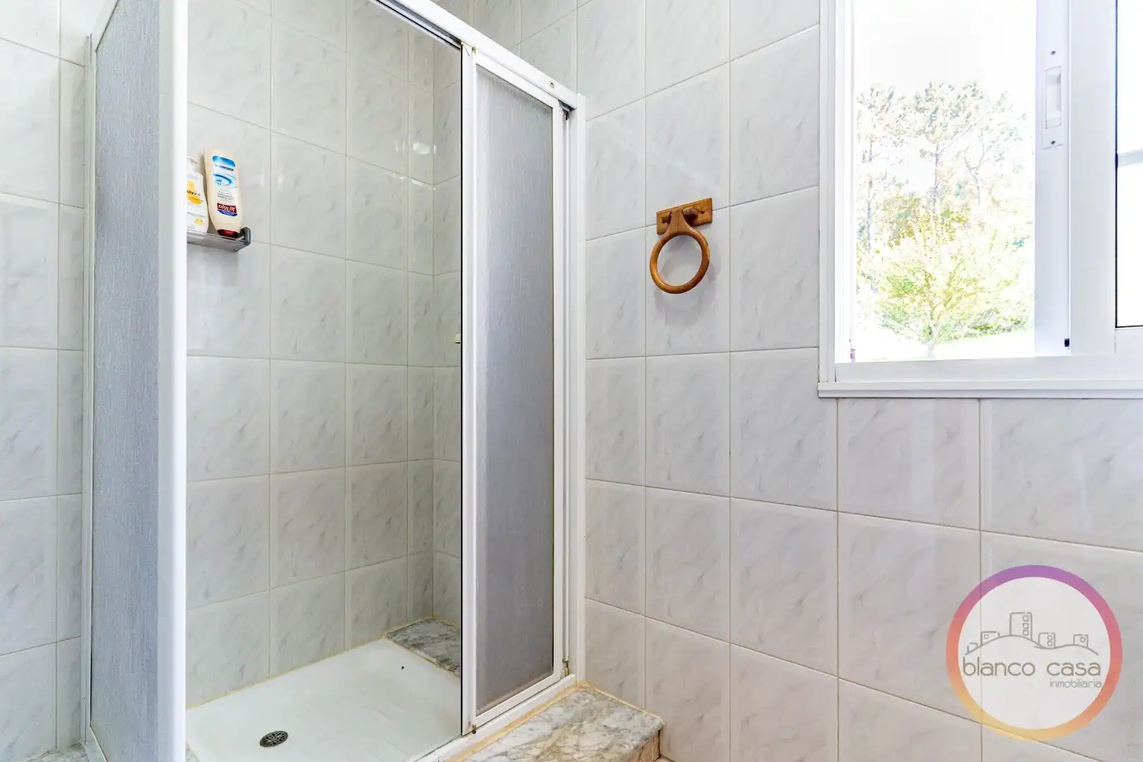 Badezimmer von Haus oder Chalet zum Verkauf in Cabana de Bergantiños mit Abstellraum und Möbliert