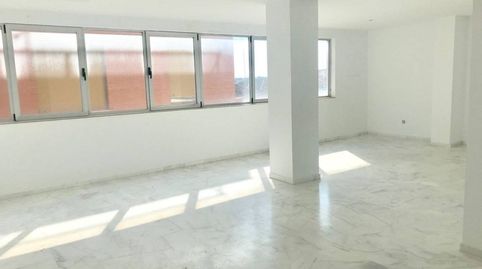 Foto 5 de Edifici en venda a Calle Pablo Coso Calero, Zona Universitaria, Bormujos