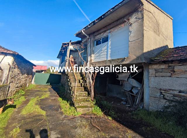Casa adosada en Venta en Vilardevós